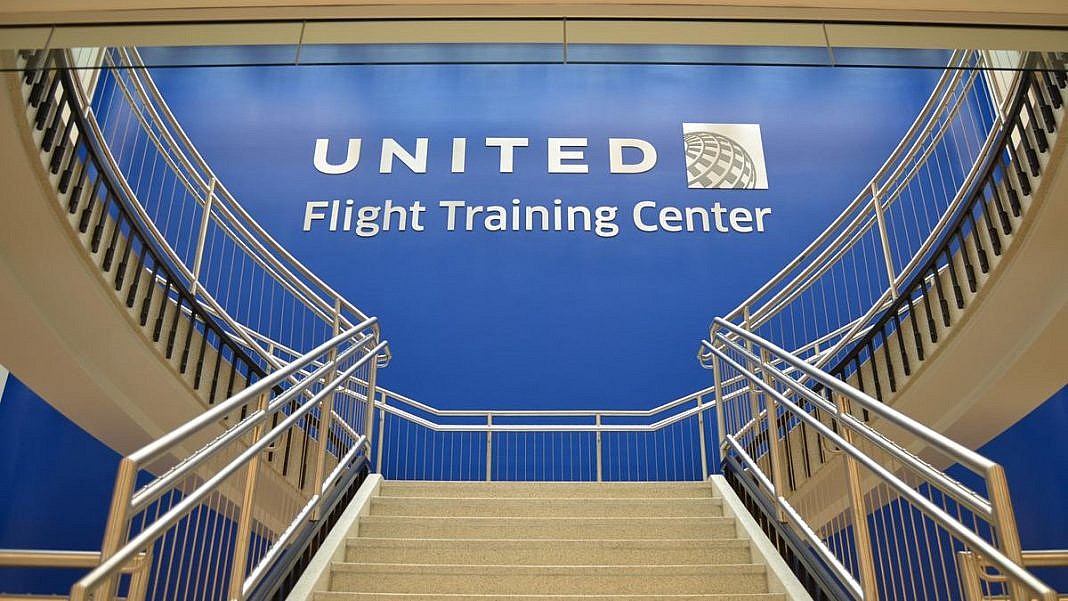 United Airlines Purchases Its Own Flight Training Academy - Mentour Pilot