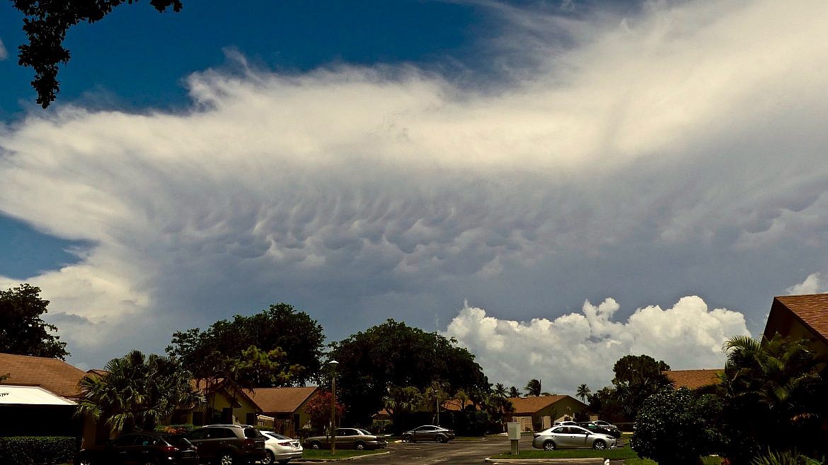 can-american-airlines-weather-the-storm-travel-radar