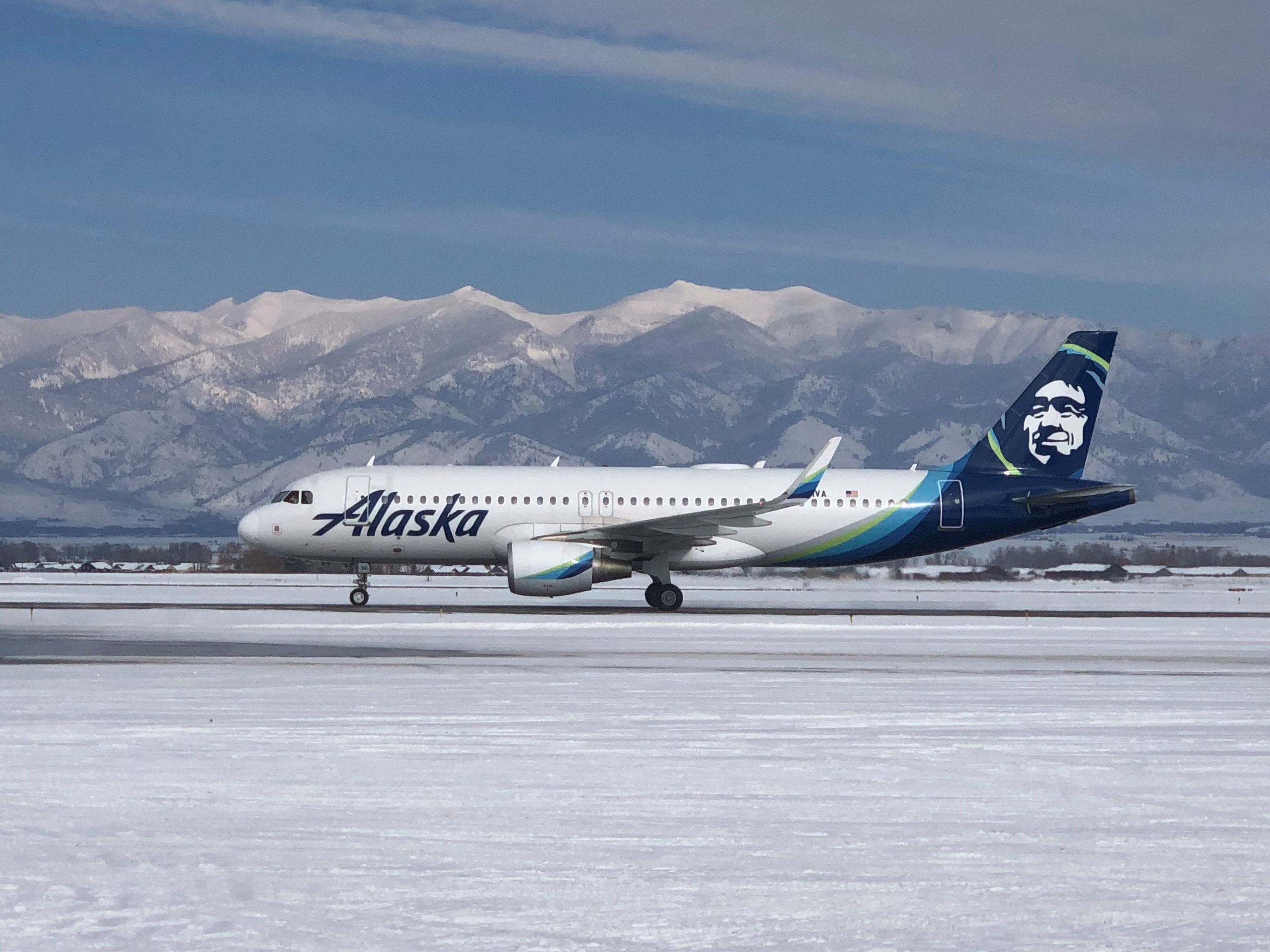 Alaska airlines flight arriving at Bozeman Airport