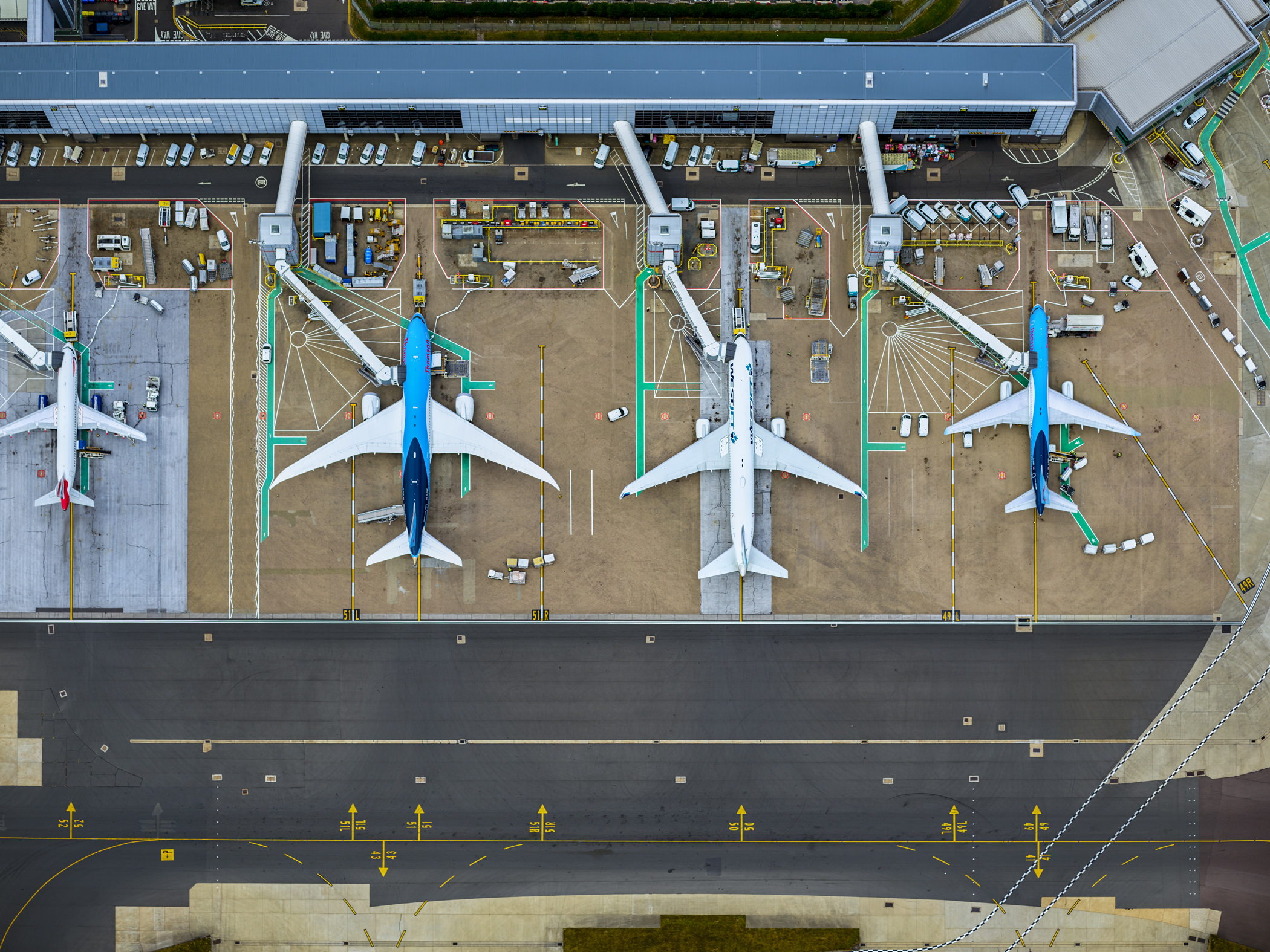 Planes grounded at Gatwick Airport © Gatwick Media Centre