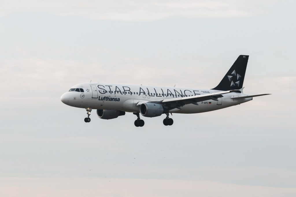 A Lufthansa A320 with Star Alliance livery 