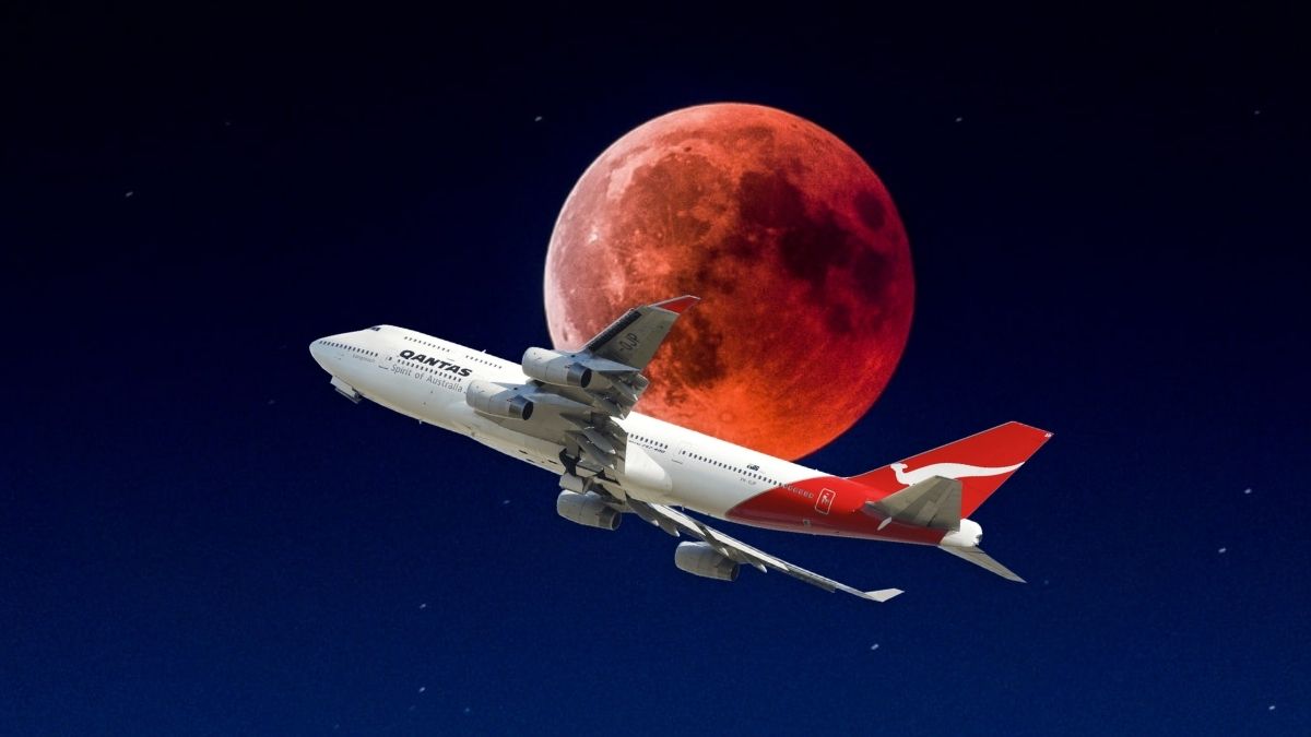 May 2021 Supermoon and Qantas plane