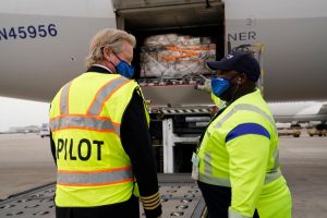 UA workers discussing supplies to India 