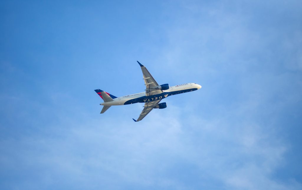 Delta B757 taking off. Photo by Ryan Johns