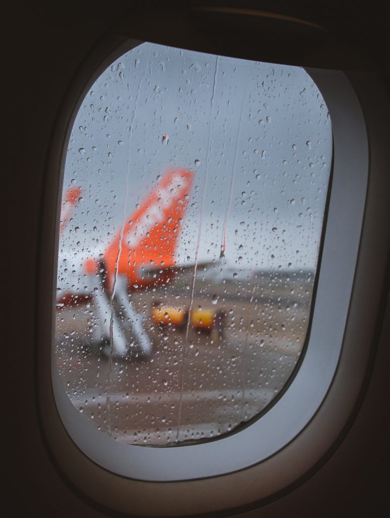 The tail of an Easyjet plane. Photo by Nivenn Lanos