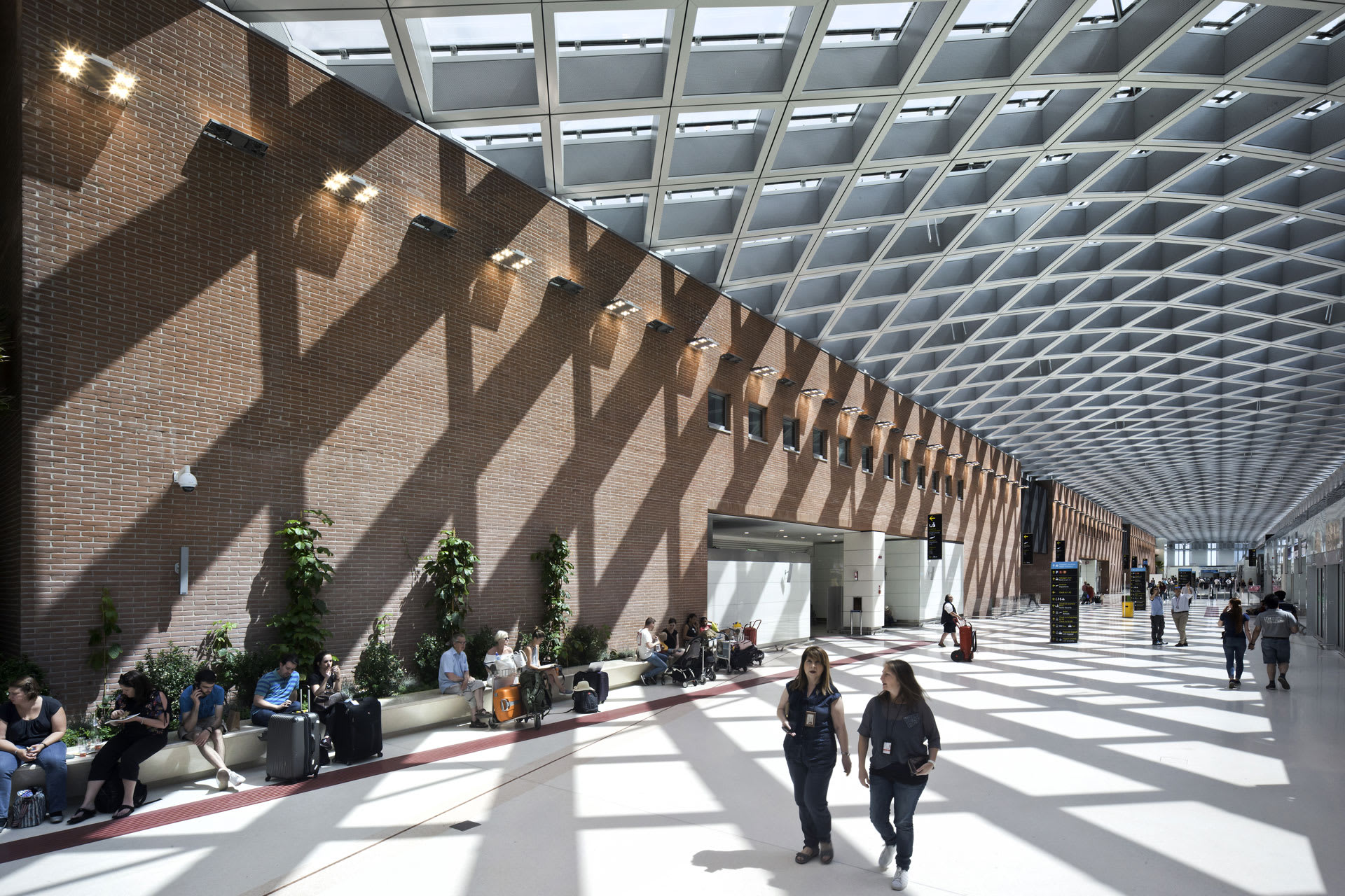 10 airport terminals that could be mistaken for art