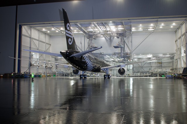 Showing Air New Zealand hangar in Auckland