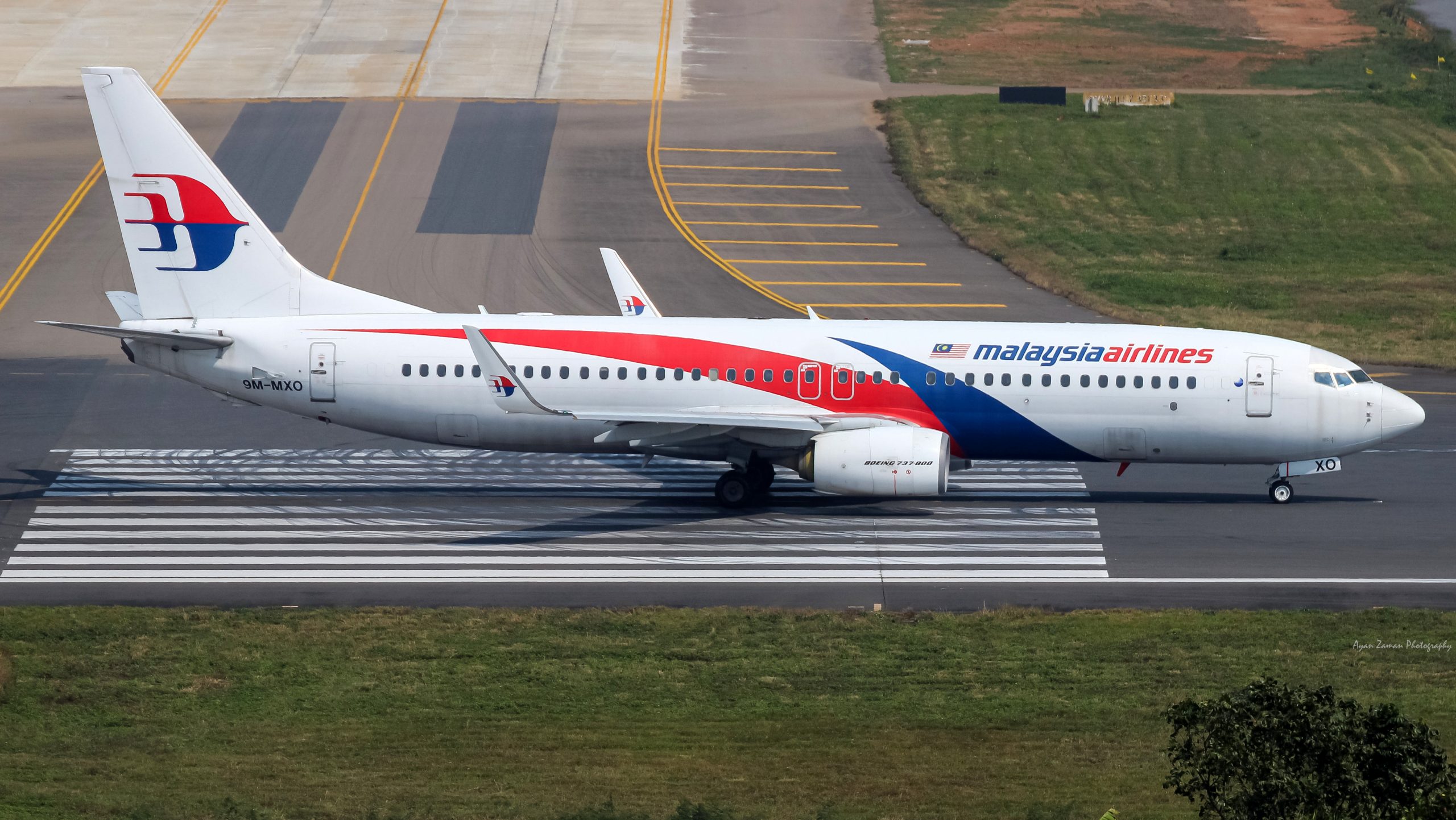 Malaysia Airlines Boeing 737-8H6