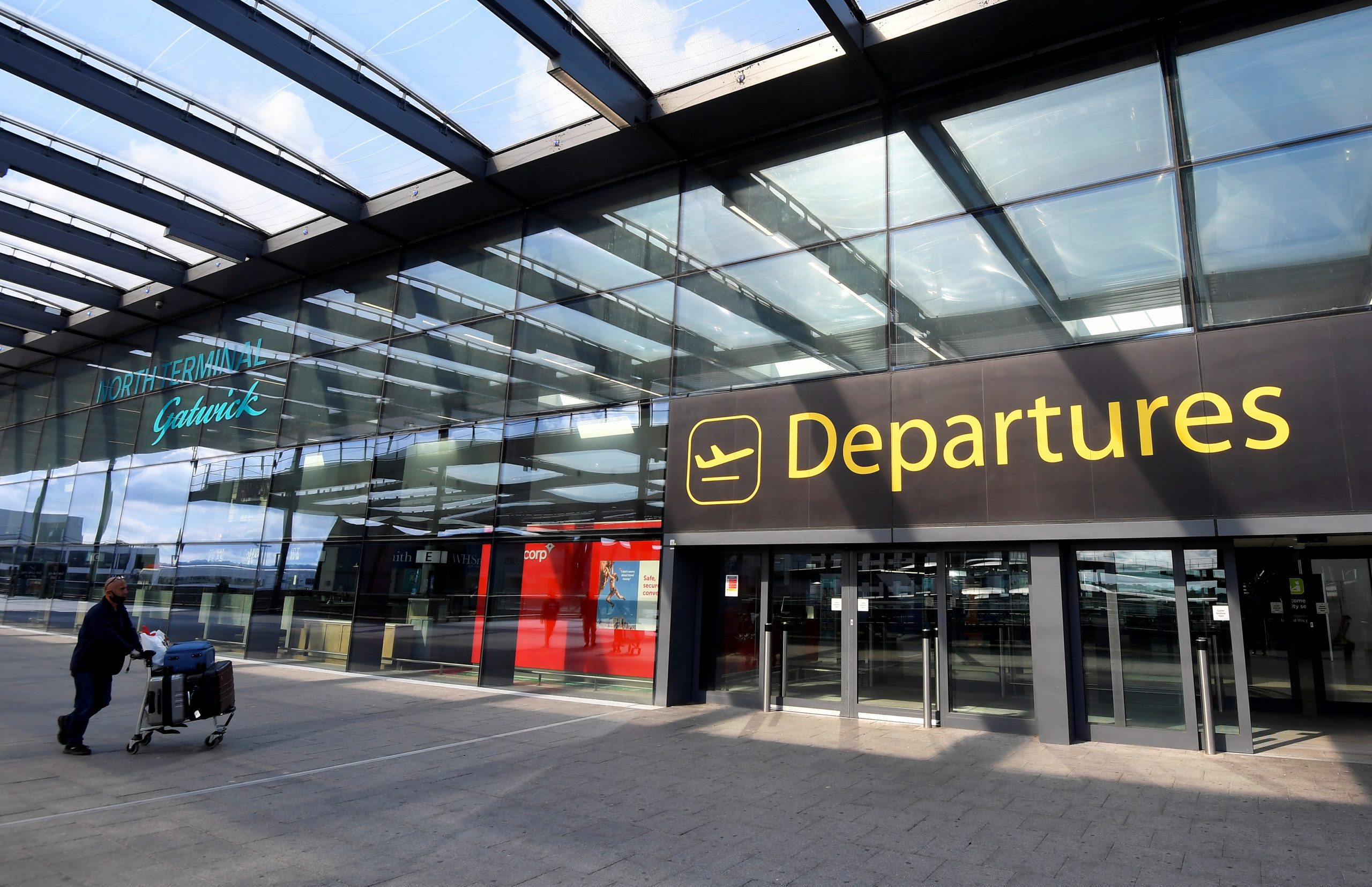 Gatwick Arrivals - qpkleni
