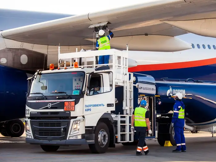 korean air jet being refuelled