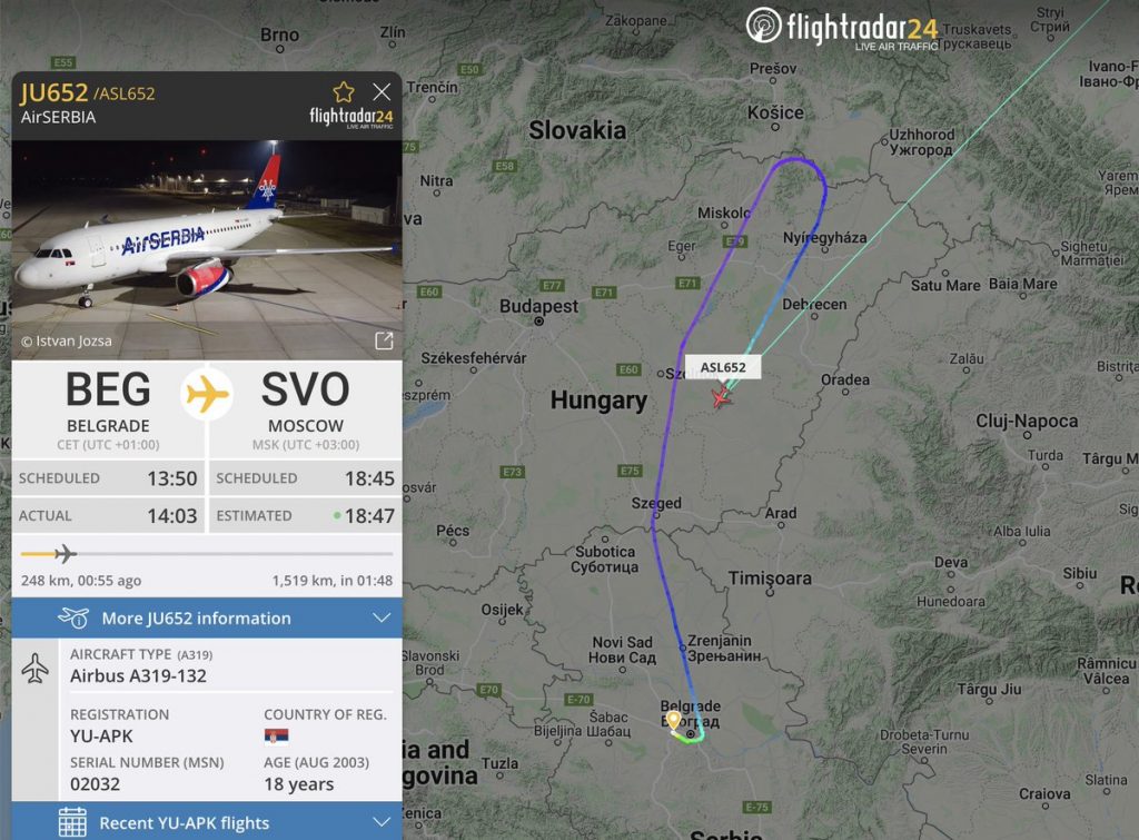 flightradar24 air serbia flight JU652 returning to belgrade after bomb threat