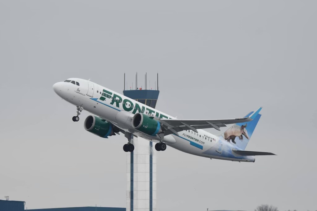 Frontier leave Delaware ILG New Castle Airport