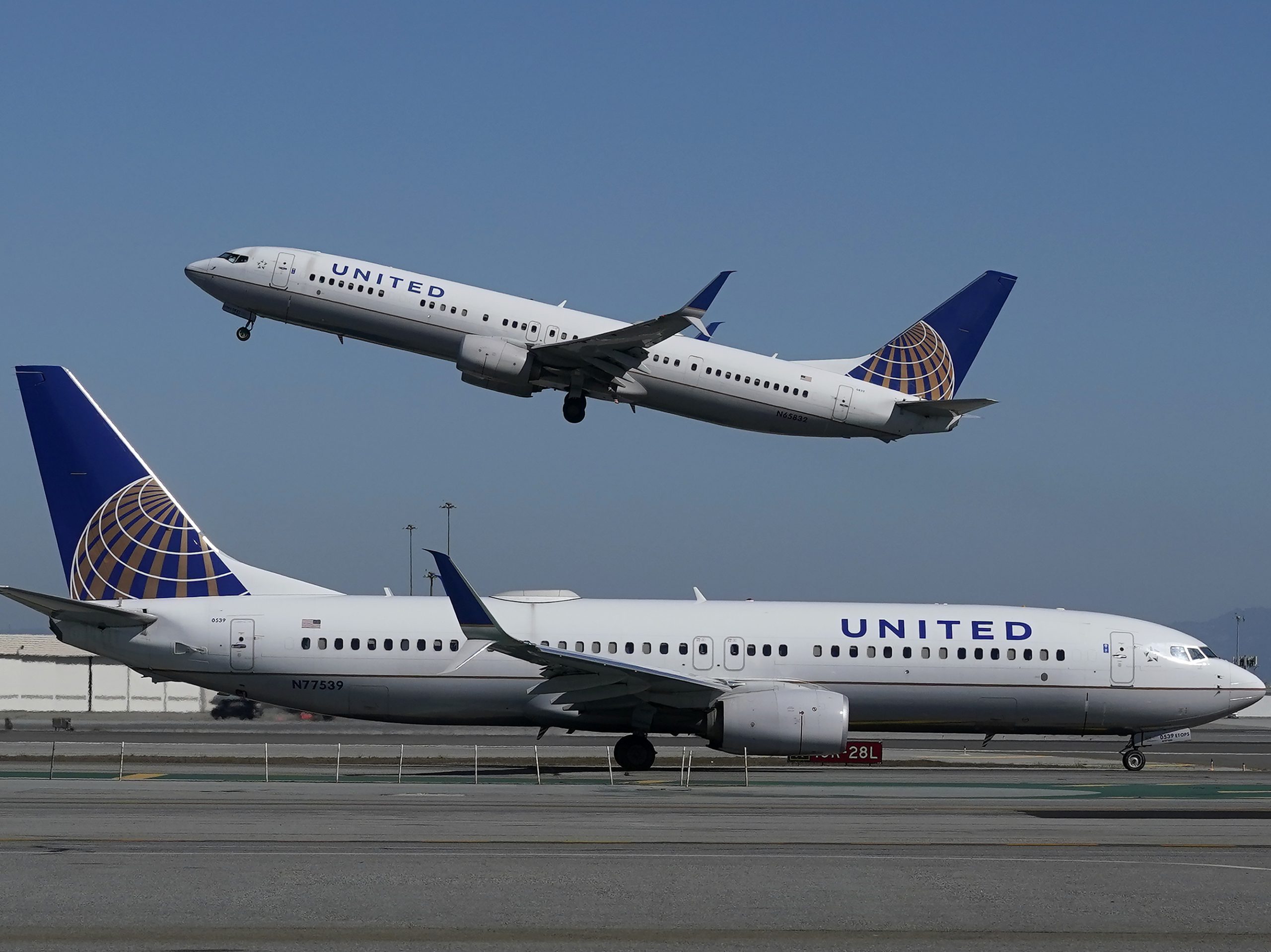 United Airlines aircraft