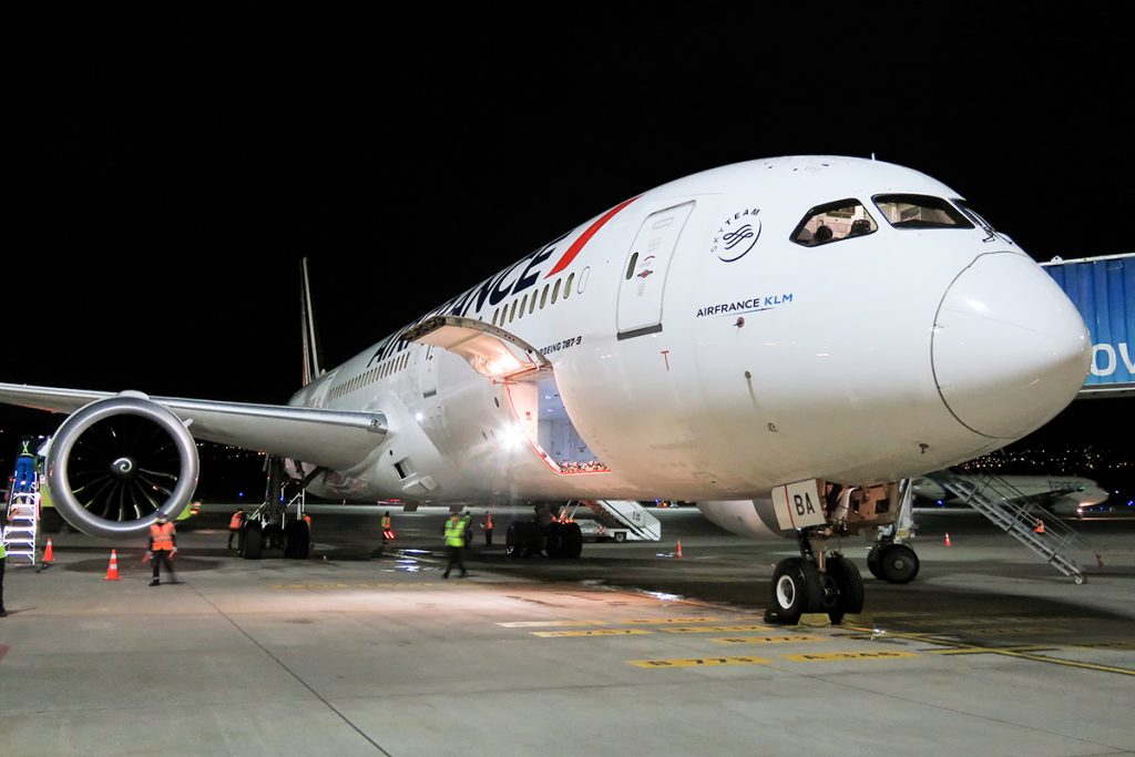 AF B787 at stand. @ Diogo da Conceicao / Travel Radar