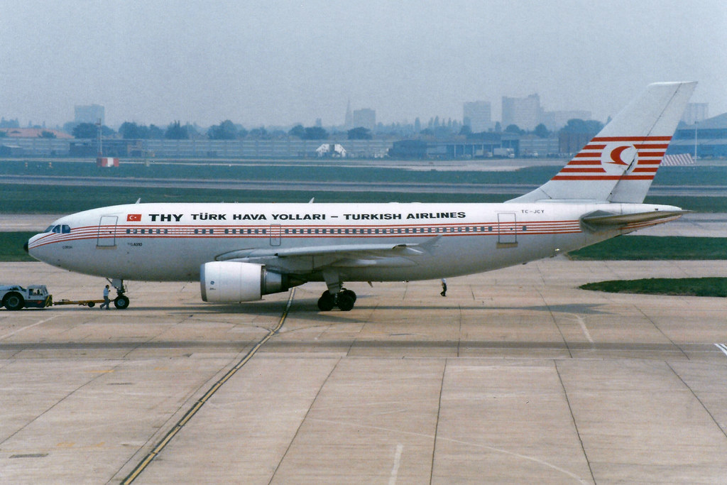 THY Türk Hava Yollari old livery