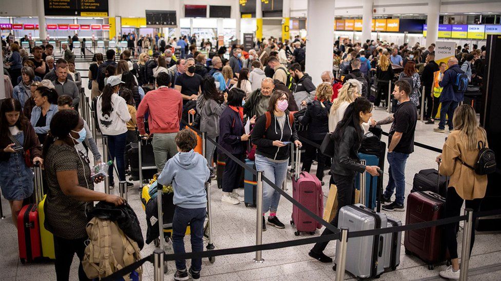 Queues at Gatwick Airport this year, British Airways cancels flights