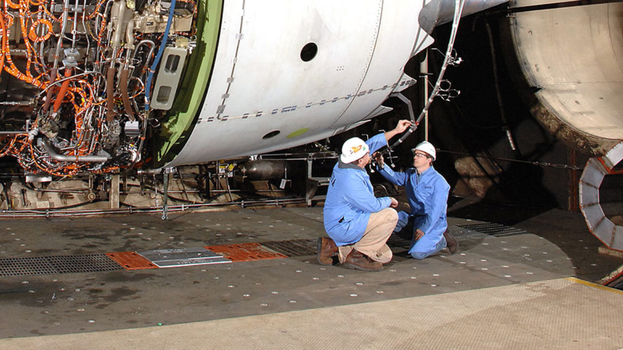 mechanic-shortage-threatens-to-disrupt-aviation-even-further-travel-radar