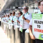 Delta Pilots Picket