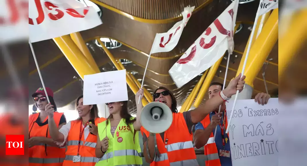 Iberia Airport workers end strike with agreement signed