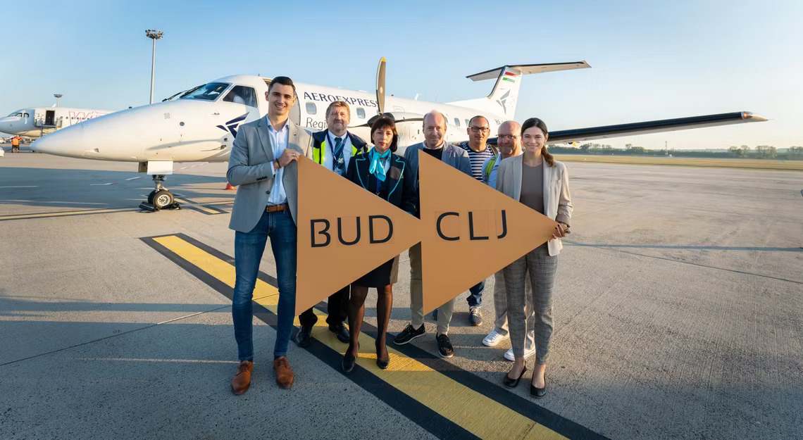 aeroexpress regional hungary 1 Aeroexpress Regional staff in front of Embraer 120 aircraft celebrating new route from Budapest to Cluj-Napoca