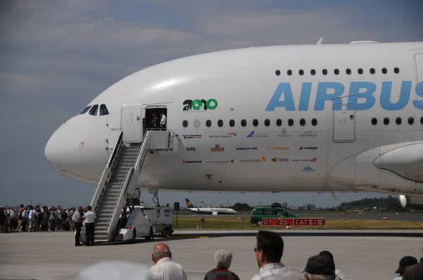airbus, Airbus delivered, add 59 more aircrafts, aircraft, Canada, bringing its total for 2024 to 400, expand with 59 aircraft