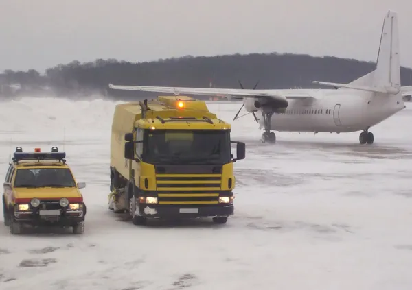 airline, linking Bucharest and Iasi with the city, Wizz Air, aircraft, airport, Malmo, Malmo airport, connectivity