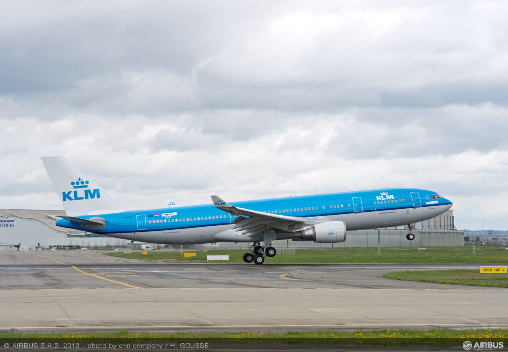A330-200 KLM MSN0925 LANDING_CE-AC-79-06