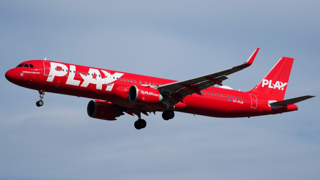 Berlin Brandenburg Airport Play Airbus A321-251N TF-PLB