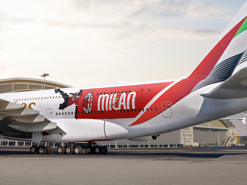 Photograph of the new design on the fuselage of the Airbus A380, with the AC Milan design for their 125th anniversary.