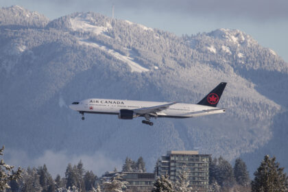 Boeing 777-200LR © Air Canada