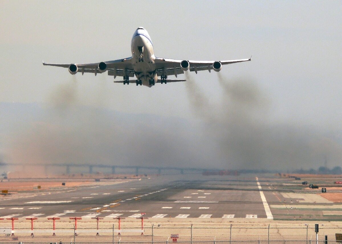 An airplane's pollution