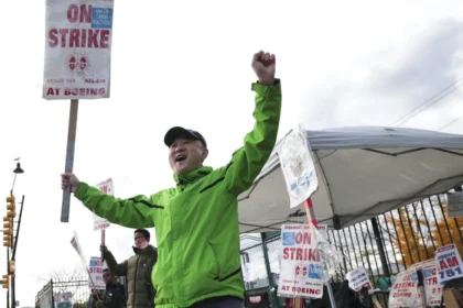 Boeing, 58% of Boeing employees, challenging times for the company, Washington, strike, the importance of the strike