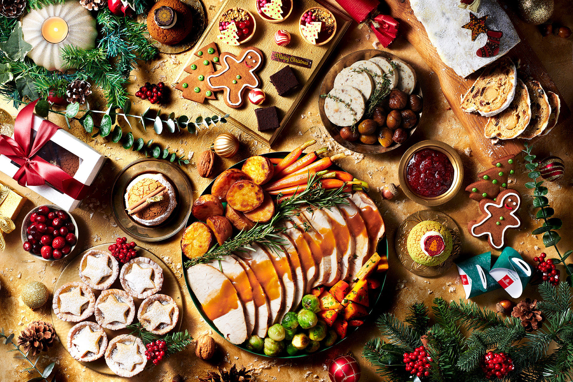 Traditional Christmas lunch offered in lounges and onboard © Emirates