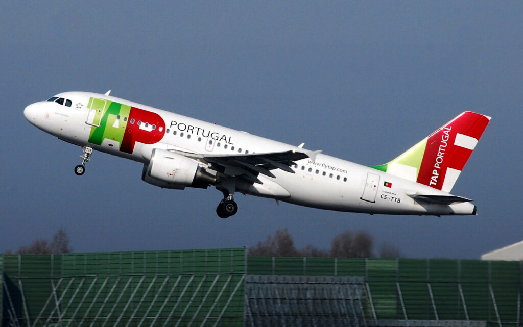 TAP Air green and red plane