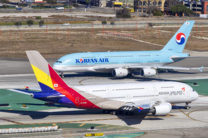 An image of Korean Air and Asiana Air side-by-side