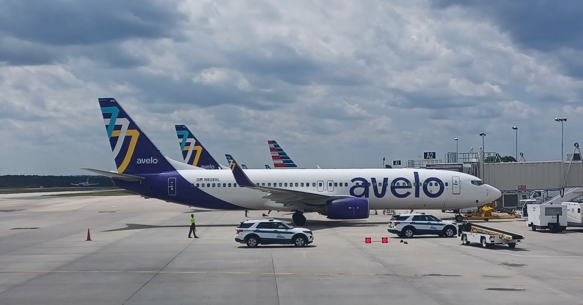 Avelo aircraft N808VL at RDU airport © Mx. Granger