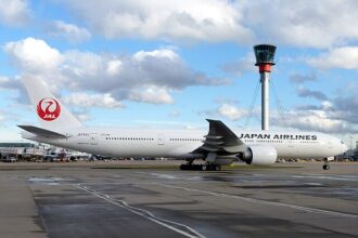 Cyber attack, JAL's network infrastructure, Japan, a series of malfunctions, aviation industry, JAL, disruptions