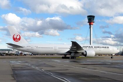 Cyber attack, JAL's network infrastructure, Japan, a series of malfunctions, aviation industry, JAL, disruptions