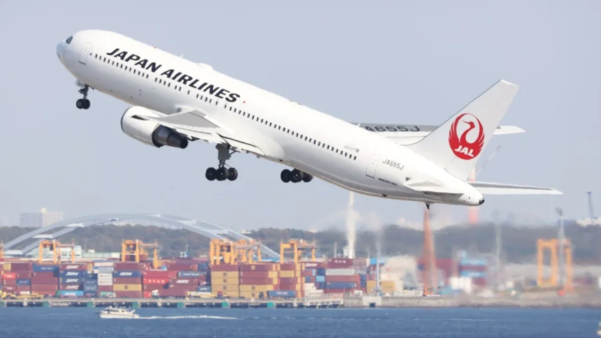 © Japan Airlines (JAL) aircraft