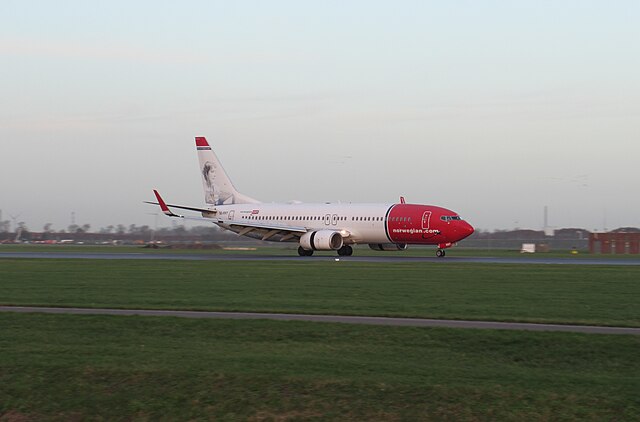 Molde, Turbulent landing, evacuation challenges highlighted gaps, several passengers appeared visibly distressed, passengers