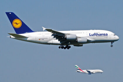 Lufthansa and Emirates airplanes grounded due to flight suspensions to the Middle East