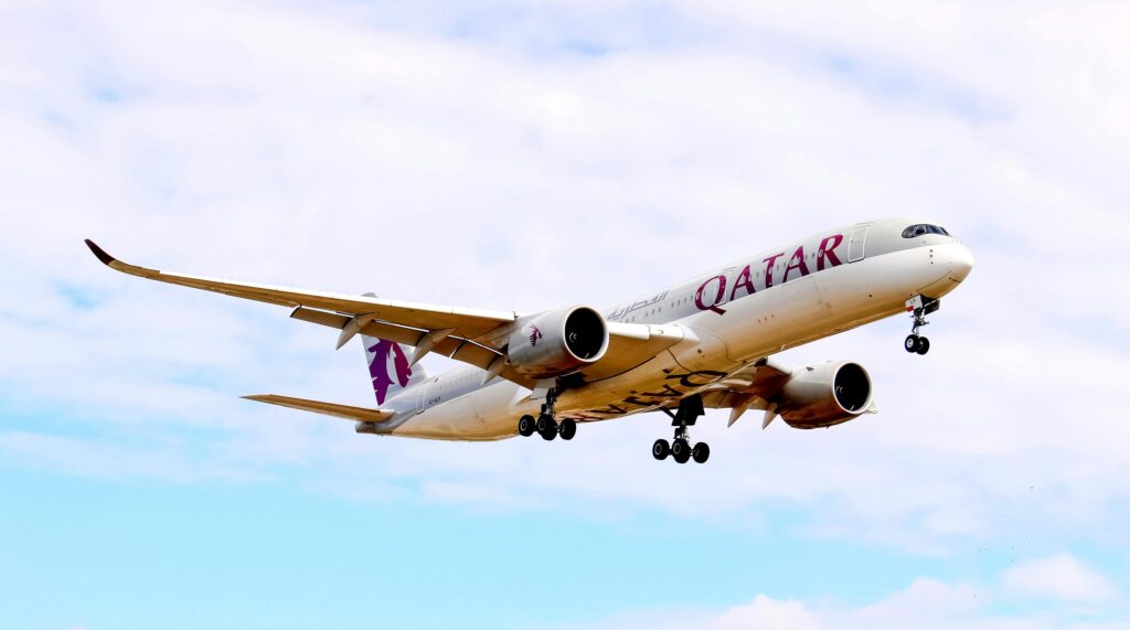 Qatar Airways © Md. Shaifuzzaman Ayon