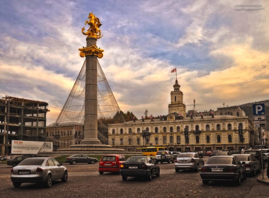 A photo of St George Statue in Freedom Square, Tbilisi.
