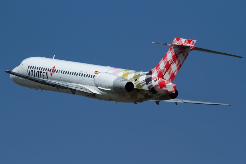 A Volotea Airlines Boeing 717-2BL located in Verona Villafranca Airport/Air Force Base - LIPX, Italy