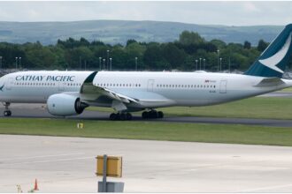 Cathay_Pacific_A350-900 on the runway