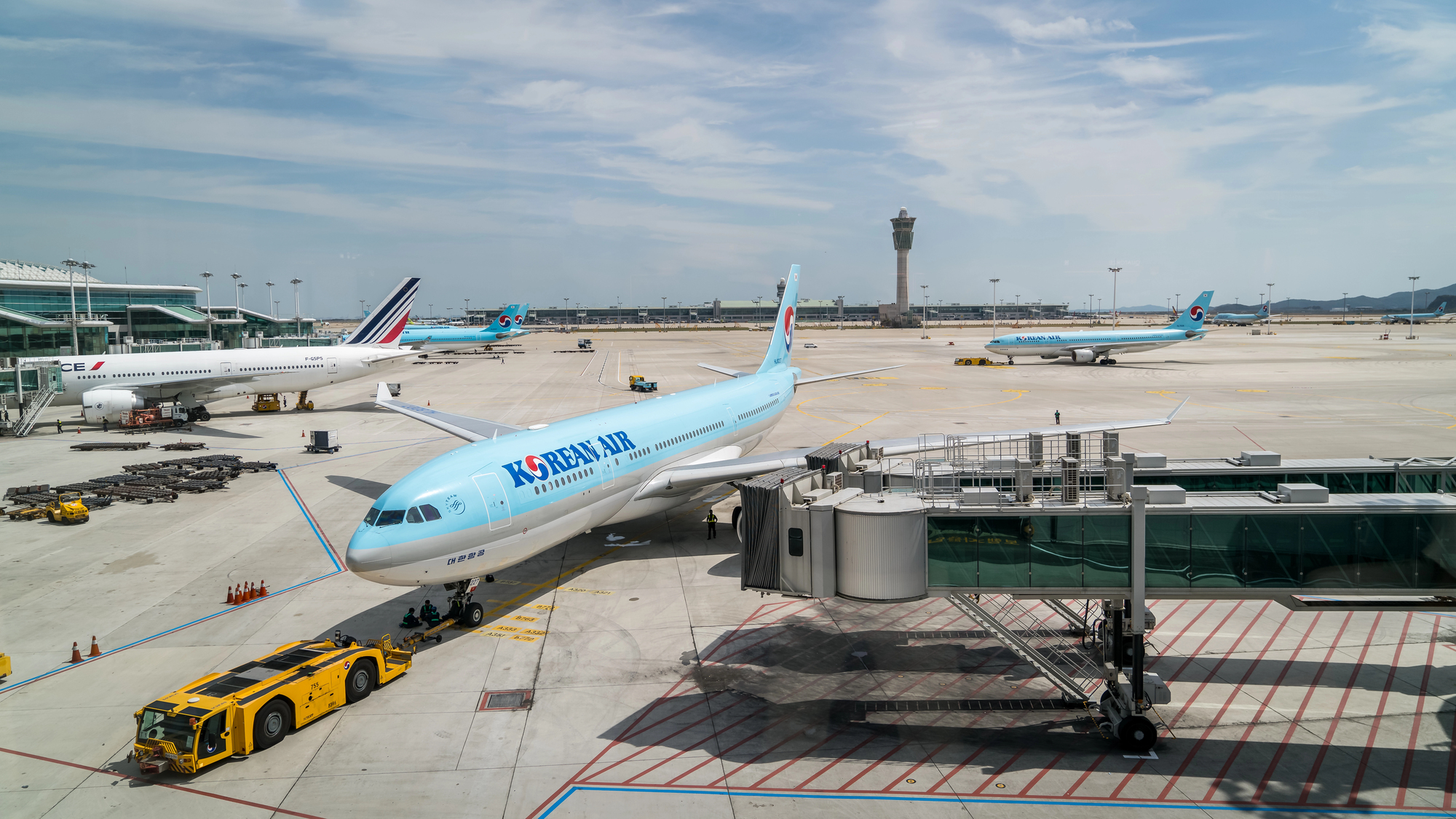 A Korean Air plane © canyalcin