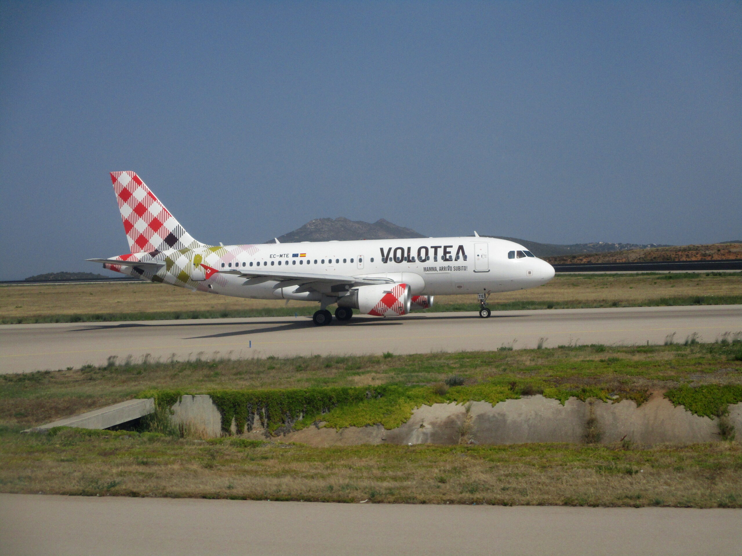 Airbus A319-100, S/N 2332 of Volotea Airlines, taxiing at Athens International Airport/LGAV