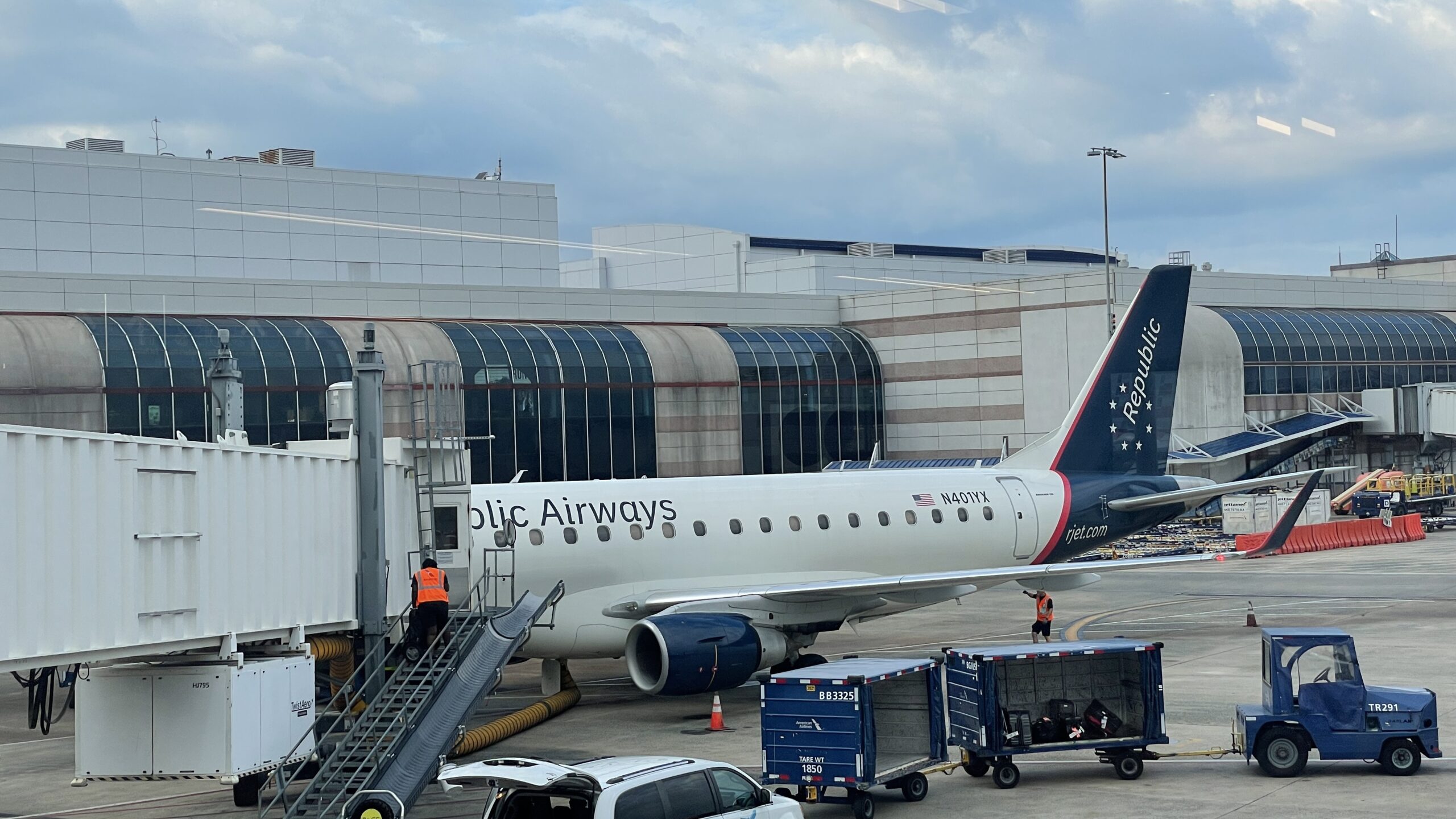 A Republic Airways plane is parked at Charlotte Douglas Internarional Airport 