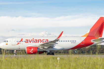 An Avianca Airbus A319 on a runway