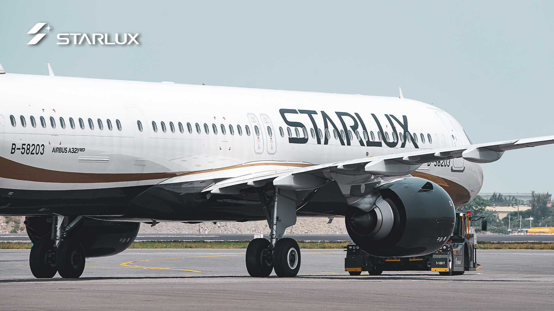 A Starlux Airlines A321neo aircraft.